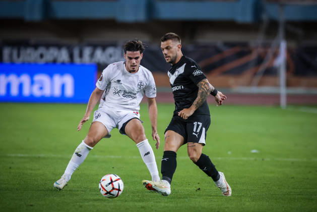 UEFA Europa League - OFI Crete vs Leverkusen - Borja Gonzalez of OFI Crete in action against of Leverkusen during the UEFA Europa League phase Matchday 3 soccer match between OFI Crete vs Leverkusen in Pankritio, Heraklion, Greece, on 22 October 2026. IMAGO ONE INCH PRODUCTIONS Heraklion Greece Copyright: xONExINCHxPRODUCTIONSx 7133487