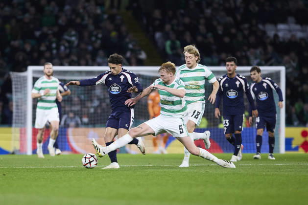 Celtic FC v Real Club Celta - UEFA Europa League 2026 27 League Phase MD3 GLASGOW, SCOTLAND - OCTOBER 22: Pablo Duran of RC Celta de Vigo competes for the ball with Liam Scales of Celtic FC during the UEFA Europa League 2026 27 League Phase MD3 match between Celtic FC and Real Club Celta de Vigo at Celtic Park on October 22, 2026 in Glasgow, Scotland. (Photo by Diego Simon Photo Players Images Magara Press) Glasgow Celtic Park Stadium Scotland Copyright: xDiegoxSimonx
