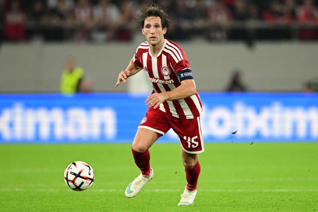UEFA Europa League - Olympiacos FC vs AC Sparta Praha - Panagiotis Retsos of Olympiacos FC in action during the UEFA Europa League Phase matchday 3 soccer match between Olympiacos FC and AC Sparta Praha at the Georgios Karaiskakis Stadium in Piraeus, Greece, 22 October 2026. IMAGO ONE INCH PRODUCTIONS PIRAEUS GREECE Copyright: xONExINCHxPRODUCTIONSx 7133474