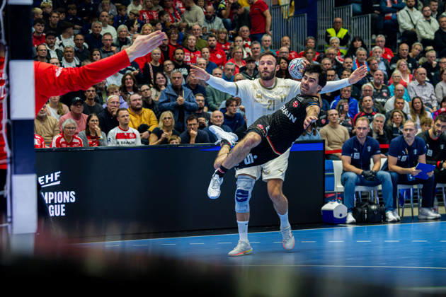 Kassel, Deutschland 22. Oktober 2026: EHF Champions League - 2026 2027 - Gruppenphase - Gruppe B - Sp. 5 - MT Melsungen gegen Orlen Wisla Plock Im Bild: Erik Balenciaga (MT) beim Torwurf Rothenbach-Halle Hessen Copyright: xFotostandx xKruczynskix