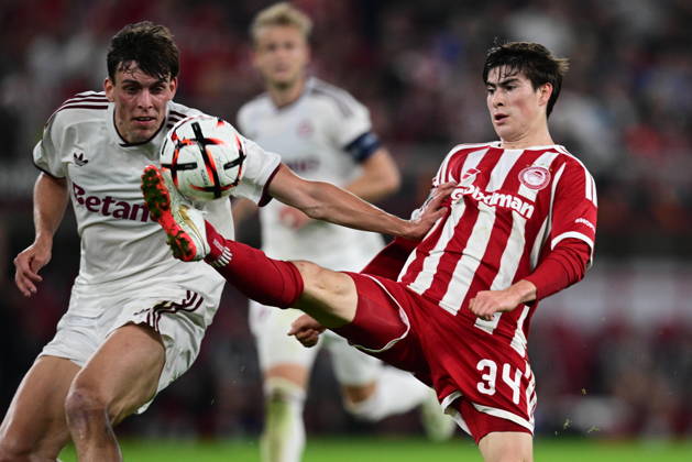 UEFA Europa League - Olympiacos FC vs AC Sparta Praha - Armando Gonzalez of Olympiacos FC in action against Tobias Guddal of AC Sparta Praha during the UEFA Europa League Phase matchday 3 soccer match between Olympiacos FC and AC Sparta Praha at the Georgios Karaiskakis Stadium in Piraeus, Greece, 22 October 2026. IMAGO ONE INCH PRODUCTIONS PIRAEUS GREECE Copyright: xONExINCHxPRODUCTIONSx 7133631