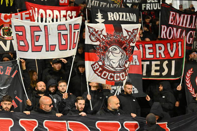 Bournemouth v AC Milan, Europa League AC Milan fans hold up their banners before kickoff during the Europa League match between Bournemouth and AC Milan at the Vitality Stadium, Bournemouth, UK on 22 October 2026. Bournemouth Vitality Stadium Dorset UK Editorial use only , Copyright: xGrahamxHuntx PSI-25046-0231
