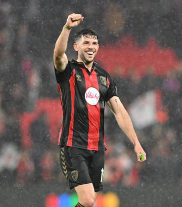 Bournemouth v AC Milan, Europa League Ryan Christie (10) of AFC Bournemouth celebrates the 3-0 win at full time during the Europa League match between Bournemouth and AC Milan at the Vitality Stadium, Bournemouth, UK on 22 October 2026. Bournemouth Vitality Stadium Dorset UK Editorial use only , Copyright: xGrahamxHuntx PSI-25046-0249