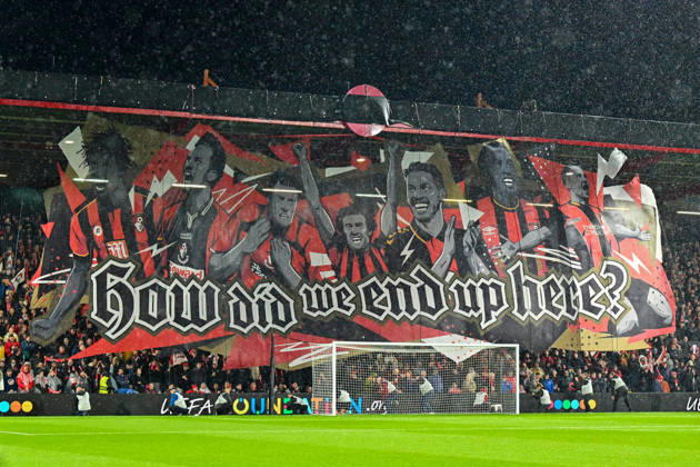Bournemouth v AC Milan, Europa League How did we end up here? tifo flys above the home fans before kickoff during the Europa League match between Bournemouth and AC Milan at the Vitality Stadium, Bournemouth, UK on 22 October 2026. Bournemouth Vitality Stadium Dorset UK Editorial use only , Copyright: xGrahamxHuntx PSI-25046-0254