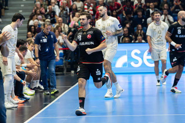 Kassel, Deutschland 22. Oktober 2026: EHF Champions League - 2026 2027 - Gruppenphase - Gruppe B - Sp. 5 - MT Melsungen gegen Orlen Wisla Plock Im Bild: Florian Drosten (MT) gestikuliert auf dem Spielfeld. Rothenbach-Halle Hessen Copyright: xFotostandx xKruczynskix