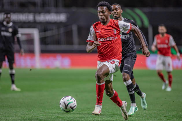 SC Braga v KAA Gent - UEFA Conference League 2026 27 League Phase MD2 Jean-Baptiste Gorby of SC Braga runs with the ball during the UEFA Conference League match between SC Braga and KAA Gent at Estadio Municipal de Braga in Braga, Portugal, on October 22, 2026. Braga Braga Portugal  Copyright: xGabrielxGuimaraesx originalFilename:siqueira-scbragav261022_nppoq.jpg