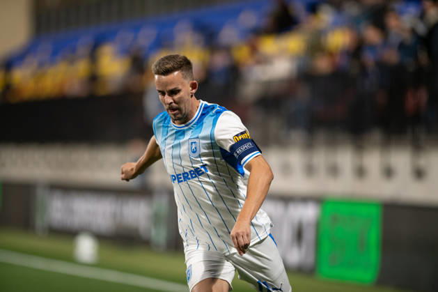 Inter Club Escaldes v Universitatae Craiova - UEFA Conference League Nicusor Bancu, player number 11 of Universitatea Craiova, is in action during the UEFA Conference League match between Inter Club d Escaldes and Universitatea Craiova at New FAF Stadium in Encamp, Andorra, on October 22, 2026. Encamp Andorra Andorra  Copyright: xWalterxCunhax originalFilename:cunhacarvalho-notitle261022_npY6V.jpg