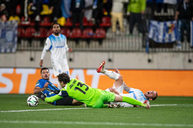 Inter Club Escaldes v Universitatae Craiova - UEFA Conference League Javi Diaz, goalkeeper of Inter Club d Escaldes, is in action during the UEFA Conference League match between Inter Club d Escaldes and Universitatea Craiova at New FAF Stadium in Encamp, Andorra, on October 22, 2026. Encamp Andorra Andorra  Copyright: xWalterxCunhax originalFilename:cunhacarvalho-notitle261022_npuey.jpg