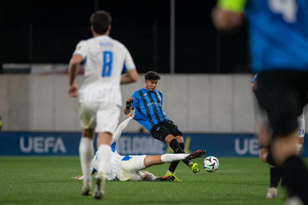 Inter Club Escaldes v Universitatae Craiova - UEFA Conference League Faysal Chouaib, player number 9 of Inter Club d Escaldes, is in action during the UEFA Conference League match between Inter Club d Escaldes and Universitatea Craiova at New FAF Stadium in Encamp, Andorra, on October 22, 2026. Encamp Andorra Andorra  Copyright: xWalterxCunhax originalFilename:cunhacarvalho-notitle261022_npW6x.jpg