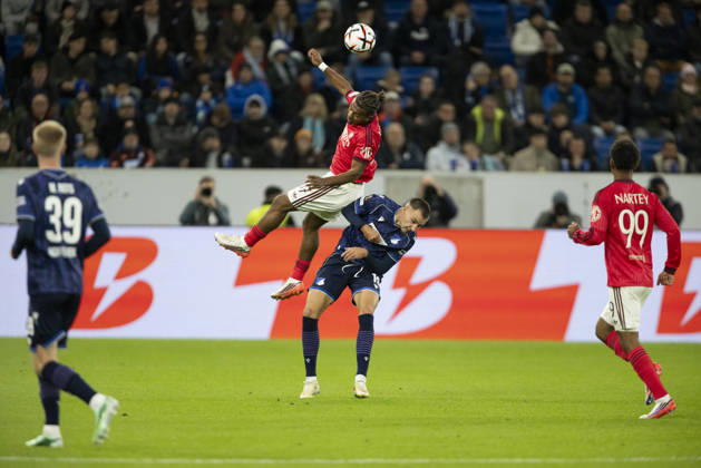 TSG 1899 Hoffenheim v Olympique Lyonnais - UEFA Europa League 2026 27 League Phase MD3 Steeve Kango of Olympique Lyonnais and Tim Lemperle of TSG Hoffenheim compete during the UEFA Europa League match between TSG Hoffenheim and Olympique Lyonnais in Sinsheim, Germany, on October 22, 2026. SINSHEIM Germany  Copyright: xSTRx originalFilename:cegarra-fottball261022_npAQP.jpg