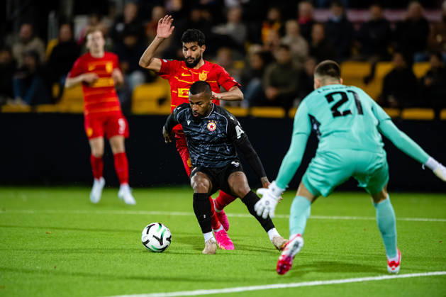 FC Nordsjaelland v CSKA Sofia, UEFA Conference League, Farum, Denmark Farum, Denmark. 22nd, October 2026. Ibrahim Adel (14) of FC Nordsjaelland and Pastor (2) of CSKA Sofia seen during the UEFA Conference League match between FC Nordsjaelland and CSKA Sofia at Right to Dream Park in Farum. Danmark, Farum, Right to Dream Park  Copyright: xGonzalesxPhoto TobiasxJorgensenx