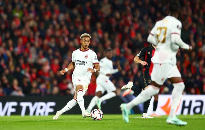 Omari Hutchinson of AC Milan. AFC Bournemouth v AC Milan, UEFA Europa League, Football, Vitality Stadium, Bournemouth, UK - 22 Oct 2026Bournemouth Vitality Stadium United Kingdom  Copyright: xJamesxMarsh Shutterstockx 17230046cx