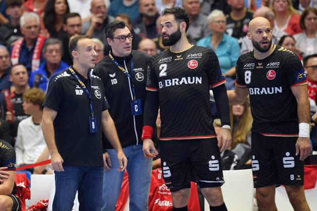 Roberto Garcia Parrondo (Trainer MT Melsungen), Isaias Guadiola Villaplana (Co-Trainer MT Melsungen), Ruben Marchan (MT Melsungen 2), Adrian Sipos (MT Melsungen 8) (L-R) , GER, MT Melsungen - Orlen Wisla Plocks (POL), Handball, Champions League Maenner, Group Matches, Saison 2026 2027, 22.10.2026, GER, MT Melsungen - Orlen Wisla Plock, CL Maenner, Group Match, Saison 2026 2027, 22.10.2026 Kassel Copyright: xEibner-Pressefotox xRolandxSippelx EP_RSL