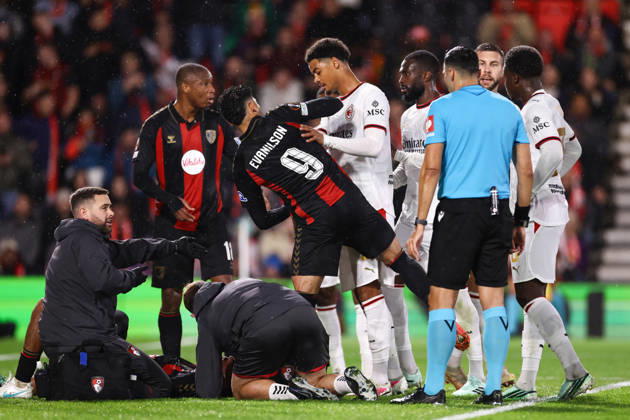 Bournemouth v AC Milan 22 October 2026, Bournemouth - UEFA Europa League - Bournemouth v AC Milan - Evanilson of Bournemouth is pushed by Koni De Winter of AC Milan as there is a player down injured - Photo: Jacques Feeney Offside. Bournemouth UK Copyright: xJacquesxFeeneyx xOffsidexOffside