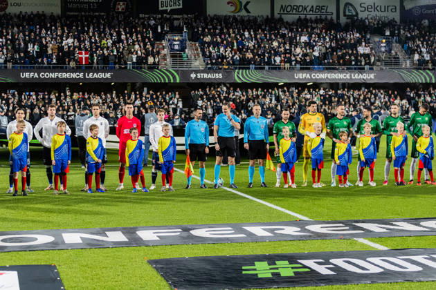 Aarhus GF v Egnatia, UEFA Conference League, Randers, Denmark Randers, Denmark. 22nd, October 2026. Referee Ante Culina and the players line up for the UEFA Conference League match between Aarhus GF and Egnatia at Randers Stadion in Randers. Denmark, Randers, Cepheus Park Randers  Copyright: xGonzalesxPhoto RasmusxJensenx