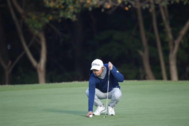 October 23, 2026, Cheonan, Chungnam, SOUTH KOREA: Oct 23, 2026-Cheonan, South Korea-Kazuma KOBORI of New Zealand react before Putt a Ball on 4th Green during a DP World Tour Genesis Championship at Woo Jeong Hills CC in Cheonan, South Korea. Cheonan SOUTH KOREA - ZUMAr168 20261023_aap_r168_004 Copyright: xRyuxSeung-Ilx