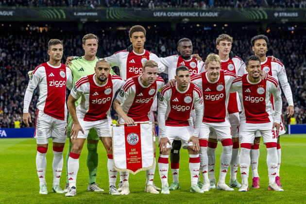AMSTERDAM - Ajax defender Lucas Rosa, Ajax goalkeeper Marc-André ter Stegen, Ajax defender Aaron Bouwman, Ajax defender Jorthy Mokio, Ajax defender Youri Baas, Ajax defender Owen Wijndal, Ajax midfielder Sofyan Amrabat, Ajax midfielder Davy Klaassen, Ajax midfielder Oscar Gloukh, Ajax midfielder Julian Brandt, Ajax forward Marcos Leonardo during the UEFA Conference League match between Ajax and Atalanta at Johan Cruijff ArenA on 22 October 2026 in Amsterdam, Nederland. (Photo by DeFodi Images) -