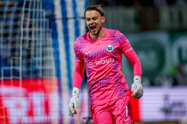 23.10.2026, Fußball, VfL Bochum - VfL Wolfsburg, 2. Fußball-Bundesliga, 9. Spieltag, Vonovia Ruhrstadion, Saison 2026 27: Timon Wellenreuther (VfL Wolfsburg 01) gestikulierend auf dem Spielfeld DFB regulations prohibit any use of photographs as image sequences and or quasi-video. Nordrhein-Westfalen Deutschland