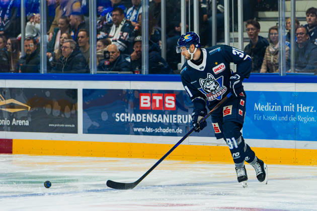 Kassel, Deutschland 22. Oktober 2026: DEL2 - 2026 2027 - Sp. 11 - Kassel Huskies gegen Blue Devils Weiden Im Bild: Lucas Dumont (ECK) Probonio Arena Hessen Copyright: xFotostandx xKruczynskix