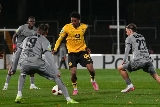 Freitag, 23.10.2026 Saison 2026 2027 14. Spieltag Regionalliga West im Stadion Rote Erde, Dortmund, Germany. BV Borussia Dortmund U23 - Bonner SC. Enzo de Pina Duarte dos Santos (BVB)