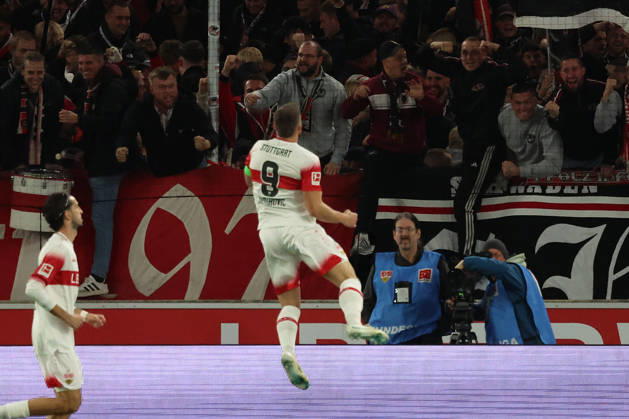 23.10.2026, xrekx, Fussball 1.Bundesliga, VfB Stuttgart - Borussia Mönchengladbach v.l. Ermedin Demirovic (VfB Stuttgart) jubelt nach seinem Tor zum 1:0 (DFL DFB REGULATIONS PROHIBIT ANY USE OF PHOTOGRAPHS as IMAGE SEQUENCES and or QUASI-VIDEO) Stuttgart