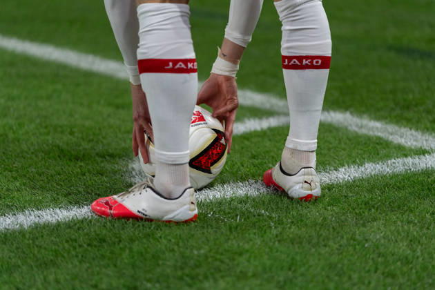 23.10.2026, xjyhynx, Fussball 1.Bundesliga, VfB Stuttgart - Borussia Mönchengladbach, v.l. Eckball Chris Führich (10, VfB Stuttgart) (DFL DFB REGULATIONS PROHIBIT ANY USE OF PHOTOGRAPHS as IMAGE SEQUENCES and or QUASI-VIDEO) Stuttgart