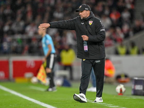 Trainer Sebastian Hoeness (VfB Stuttgart) gestikuliert, gestik waehrend des spiels der 1. Bundesliga zwischen VfB Stuttgart und Borussia Moenchengladbach, MHPArena am 23. October 2026 in Stuttgart, Deutschland. (Foto von Harry Langer DeFodi Images) +++ Trainer Sebastian Hoeness (VfB Stuttgart) gestures during the Bundesliga match between VfB Stuttgart and Borussia Moenchengladbach at MHPArena on October 23, 2026 in Stuttgart, Germany. (Photo by Harry Langer DeFodi Images) DFB DFL REGULATIONS PROHIBIT ANY USE OF PHOTOGRAPHS AS IMAGE SEQUENCES AND OR QUASI-VIDEO. (Photo by Harry Langer DeFodi Images) DFB DFL REGULATIONS PROHIBIT ANY USE OF PHOTOGRAPHS AS IMAGE SEQUENCES AND OR QUASI-VIDEO. -