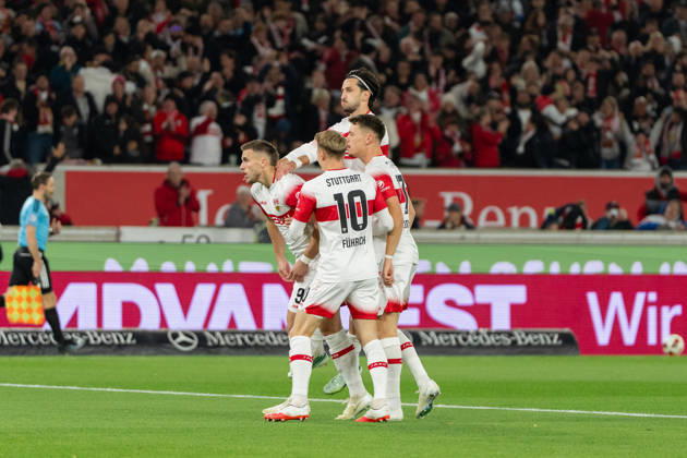 23.10.2026, xjyhynx, Fussball 1.Bundesliga, VfB Stuttgart - Borussia Mönchengladbach, v.l. Torjubel VfB Stuttgart nach dem 1:0 durch Ermedin Demirovic (9, VfB Stuttgart) (DFL DFB REGULATIONS PROHIBIT ANY USE OF PHOTOGRAPHS as IMAGE SEQUENCES and or QUASI-VIDEO) Stuttgart