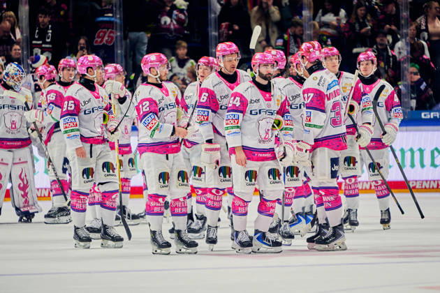 Eisbaeren Berlin jubeln ueber Sieg, 2:1, GER, Eisbaeren Berlin vs. Augsburger Panther, Eishockey Herren, Deutsche Eishockey Liga, DEL, Saison 2026 27, 11. Spieltag, 23.10.2026 GER, Eisbaeren Berlin vs. Augsburger Panther, Eishockey Herren, Deutsche Eishockey Liga, DEL, Saison 2026 27, 11. Spieltag, Berlin