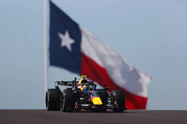 F1 Grand Prix Of USA - FP1 Isack Hadjar stands in front of a Texas flag during the first of three practice sessions, FP1, ahead of the Formula 1 MSC Cruises United States Grand Prix at Circuit of the Americas in Austin, Texas, United States, on October 23, 2026. Austin, Texas Texas United States  Copyright: xReginaldxMathalonex originalFilename:mathalone-notitle261023_nprkg.jpg
