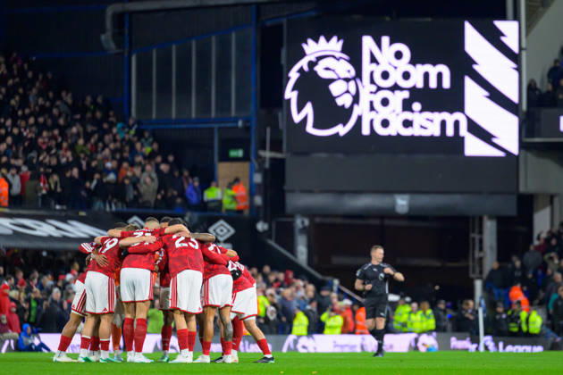 IPSWICH, ENGLAND OCTOBER 23 - Players of Nottingham Forest huddle with No Room for Racism campaign logo before the start of the Premier League game between Ipswich Town and Nottingham Forest at Portman Road on October 23, 2026 in Ipswich, England. (Photo by Keeran Marquis Sports Press Photo) Copyright: xKeeranxMarquis SPPx Sportspressphoto_SPR264231