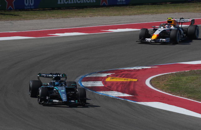 23.10.2026, Circuit of The Americas, Austin, FORMULA 1 MSC CRUISES UNITED STATES GRAND PRIX 2026 , George Russell (GBR), Mercedes-AMG Petronas Formula One Team, Liam Lawson (NZL), Visa Cash App Racing Bulls Formula One Team (Photo by Hasan Bratic DeFodi Images) -