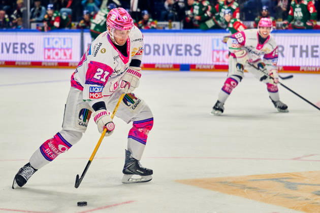 Manuel Wiederer (Eisbaeren Berlin, 21), Frederik Tiffels (Eisbaeren Berlin, 95), GER, Eisbaeren Berlin vs. Augsburger Panther, Eishockey Herren, Deutsche Eishockey Liga, DEL, Saison 2026 27, 11. Spieltag, 23.10.2026 GER, Eisbaeren Berlin vs. Augsburger Panther, Eishockey Herren, Deutsche Eishockey Liga, DEL, Saison 2026 27, 11. Spieltag, Berlin