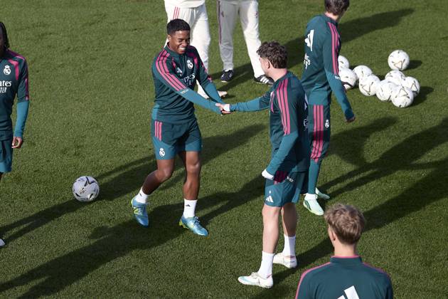 October 24, 2026, Madrid, Spain: (From L to R) Endrick and Federico Valverde (Real Madrid CF) are seen in action during a training session on the eve of the LaLiga EA SPORTS 2026 2027 match between FC Barcelona, Barca and Real Madrid CF..Real Madrid CF is holding its final training session ahead of its tenth LaLiga game. Madrid Spain - ZUMAs197 20261024_aaa_s197_043 Copyright: xFedericoxTitonex
