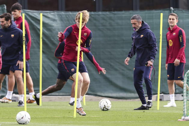 October 24, 2026, Sant Joan Despi, Barcelona, Spain: Anthony Gordon during the training day of FC Barcelona, Barca ahead the Spanish League, Laliga EA Sports, football match against Real Madrid CF at Ciudad Esportiva Joan Gamper on October 24, 2026 in Sant Joan Despi, Barcelona, Spain. Sant Joan Despi Spain - ZUMAa181 20261024_zaa_a181_025 Copyright: xJavierxBorregox