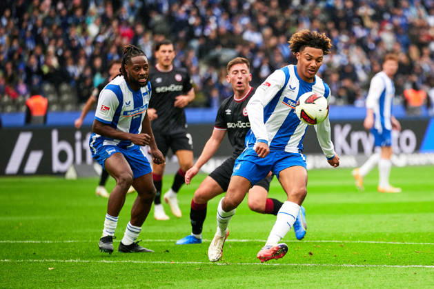 Deyovaisio Zeefuik (Hertha BSC, 42), Marius Woerl (Arminia Bielefeld, 38), Oluwaseun Victor Adewumi (Hertha BSC, 19), GER, Hertha BSC vs. Arminia Bielefeld, 2. Bundesliga, Saison 2026 27, 09. Spieltag, 24.10.2026 (DFL REGULATIONS PROHIBIT ANY USE OF PHOTOGRAPHS AS IMAGE SEQUENCES AND OR QUASI - VIDEO). GER, Hertha BSC vs. Arminia Bielefeld, 2. Bundesliga, Saison 2026 27, 09. Spieltag, 24.10.2026 Berlin