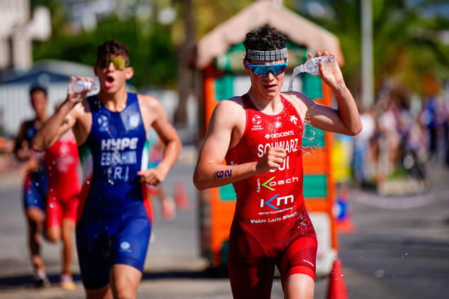2026 Europe Triathlon Cup Alanya ANTALYA, TURKEY - OCTOBER 24: Severin Schwarz of Switzerland cools down with water in the run leg during the elite men race of 2026 Europe Triathlon Cup Alanya on October 24, 2026 in Antalya, Turkey. Antalya Turkey Copyright: xFikretxOzgur PSxImagesxFikretxOzgur PSxImagesx