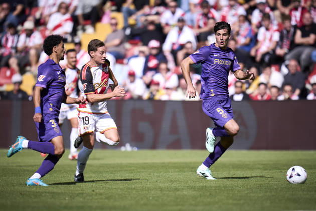 October 24, 2026, Madrid, Madrid, Spain: Jorge de Frutos of Rayo Vallecano and Roy Revivo of Elche CF in action during the Spanish League, LaLiga EA Sports, football match played between Rayo Vallecano and Elche CF at Vallecas stadium on October 24, 2026, in Madrid, Spain. Madrid Spain - ZUMAa181 20261024_zaa_a181_074 Copyright: xAngelxPerezxMecax