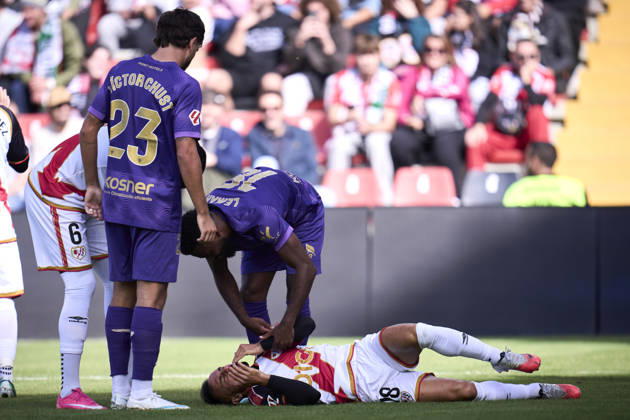 October 24, 2026, Madrid, Madrid, Spain: Alvaro Garcia of Rayo Vallecano hurts during the Spanish League, LaLiga EA Sports, football match played between Rayo Vallecano and Elche CF at Vallecas stadium on October 24, 2026, in Madrid, Spain. Madrid Spain - ZUMAa181 20261024_zaa_a181_076 Copyright: xAngelxPerezxMecax
