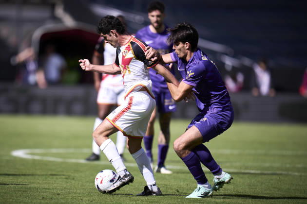 October 24, 2026, Madrid, Madrid, Spain: Sergio Camello of Rayo Vallecano in action during the Spanish League, LaLiga EA Sports, football match played between Rayo Vallecano and Elche CF at Vallecas stadium on October 24, 2026, in Madrid, Spain. Rayo Vallecano V Elche CF - LaLiga EA Sports  - ZUMAa181 20261024_zaa_a181_084 Copyright: xAngelxPerezxMecax