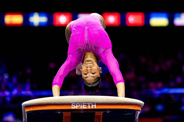 ROTTERDAM - Skye Blakely (USA) during the uneven bars apparatus final at the World Gymnastics Championships in Rotterdam Ahoy. IRIS VAN DEN BROEK ANP xVIxANPxSportx xxANPxIVx 573463970 originalFilename: 573463970.jpg