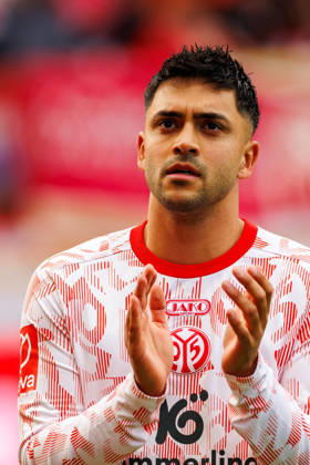 MAINZ, GERMANY - OCTOBER 24: Nadiem Amiri (1. FSV Mainz 05, 10) during the Bundesliga match between 1. FSV Mainz 05 vs. SV Werder Bremen at MEWA Arena on matchday 7 of the 1. Bundesliga on October 24, 2026 in Mainz, Germany. DFL REGULATIONS PROHIBIT ANY USE OF PHOTOGRAPHS AS IMAGE SEQUENCES AND OR QUASI-VIDEO. Rhineland-Palatinate Germany Copyright: xStephanxHahnex