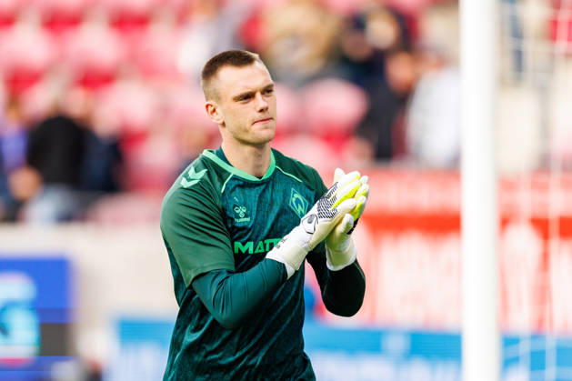 MAINZ, GERMANY - OCTOBER 24: Karl Hein (SV Werder Bremen, 1) during the Bundesliga match between 1. FSV Mainz 05 vs. SV Werder Bremen at MEWA Arena on matchday 7 of the 1. Bundesliga on October 24, 2026 in Mainz, Germany. DFL REGULATIONS PROHIBIT ANY USE OF PHOTOGRAPHS AS IMAGE SEQUENCES AND OR QUASI-VIDEO. Rhineland-Palatinate Germany Copyright: xStephanxHahnex