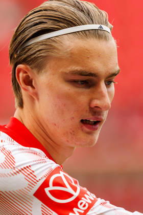 MAINZ, GERMANY - OCTOBER 24: Kacper Potulski (1. FSV Mainz 05, 48) during the Bundesliga match between 1. FSV Mainz 05 vs. SV Werder Bremen at MEWA Arena on matchday 7 of the 1. Bundesliga on October 24, 2026 in Mainz, Germany. DFL REGULATIONS PROHIBIT ANY USE OF PHOTOGRAPHS AS IMAGE SEQUENCES AND OR QUASI-VIDEO. Rhineland-Palatinate Germany Copyright: xStephanxHahnex