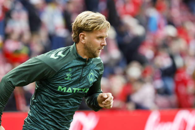 Niclas Füllkrug, Fullkrug (SV Werder Bremen, 10) beim Aufwärmen vor Spielbeginn , Deutschland, Fussball, 1. Bundesliga, 7.Spieltag, 2026 2027, 1. FSV Mainz vs. SV Werder Bremen, 24.10.2026, Mainz Mewa Arena Deutschland Copyright: xGrantxHubbsx