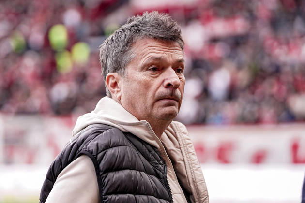 Deutschland: Fussball Saison 2026 2027 , 1. Bundesliga , 7. Spieltag , 1. FSV Mainz 05 vs. SV Werder Bremen - Mewa Arena (Mainz) : Christian Heidel (Sportvorstand, SV Werder Bremen) Mimik, Gesichtsausdruck, Emotion Mainz Mewa Arena Deutschland Germany Copyright: xBennetxLongx