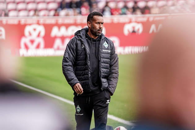 Deutschland: Fussball Saison 2026 2027 , 1. Bundesliga , 7. Spieltag , 1. FSV Mainz 05 vs. SV Werder Bremen - Mewa Arena (Mainz) : Daniel Thioune (Trainer, SV Werder Bremen) Mimik, Gesichtsausdruck, Emotion Mainz Mewa Arena Deutschland Germany Copyright: xBennetxLongx