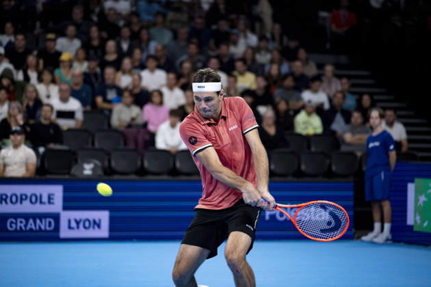 TENNIS : ATP, Tennis Herren 250 - Grand Prix Tennis AURA - Decines (France) 24 10 2026 Tommy PAUL (USA) vs Taylor FRITZ (USA) in the semifinals of the tennis Grand Prix Auvergne Rhône-Alpes at the LDLC Arena in Décines on October 24, 2026. Photo Sandrine Thesillat PsNewZ  Copyright: xSandrinexTHESILLATx