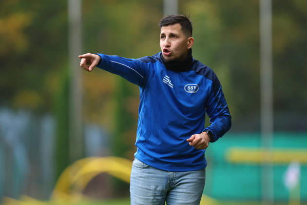 Burak Bahar (Trainer, SSV Jeddeloh II) Fußball I Herren I Regionalliga Nord I Saison 2026-2027 I 15. Spieltag I Eimsbütteler TV - SSV Jeddeloh II I 24.10.2026 I Sportpark Hinschenfelde