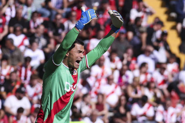 Rayo Vallecano v Espanyol - La Liga EA Sports 2026 27 October 24, 2026, Vallecas Stadium, Madrid, Spain: Emil Audero of Rayo Vallecano during La Liga EA Sports match between Rayo Vallecano and Elche CF at Vallecas Stadium on October 24, 2026 in Madrid, Spain. Madrid Vallecas Stadium Madrid Spain Copyright: xAlejandroxMatiasxAcostax